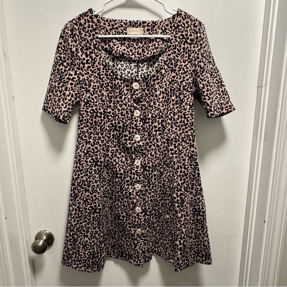 Altar’d State Roslyn Dress Woman’s Size Medium Blush Cheetah Print Button Down